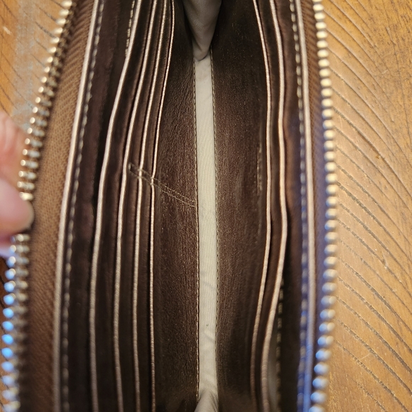 Coach wristlet - Picture 8 of 8